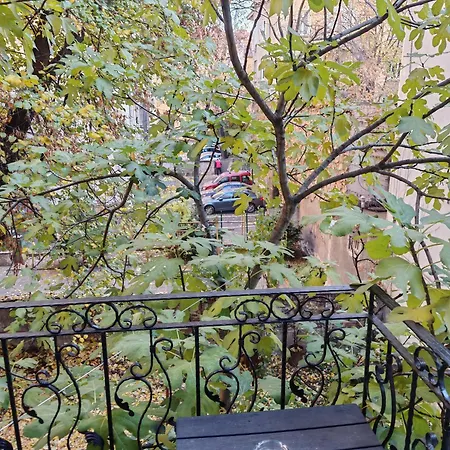 87 Apartament *